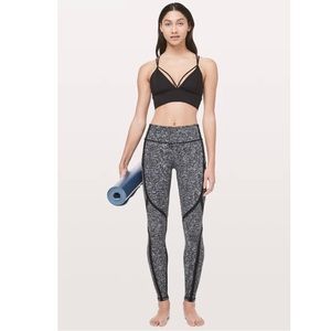 Lululemon Sleek and Strong HR tight 28” size 4